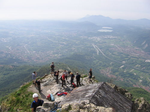 Clicca per immagine full size